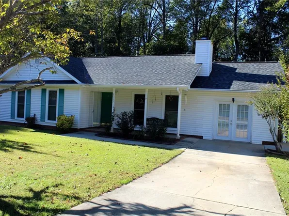 4013 Sassafras Ct, Greensboro, NC 27410