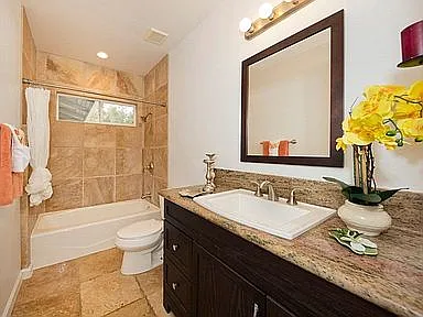 3 bed, 1344 sqft, $2,400 — Photo 2