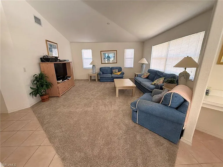 3737 SW 12th Pl — Photo 9