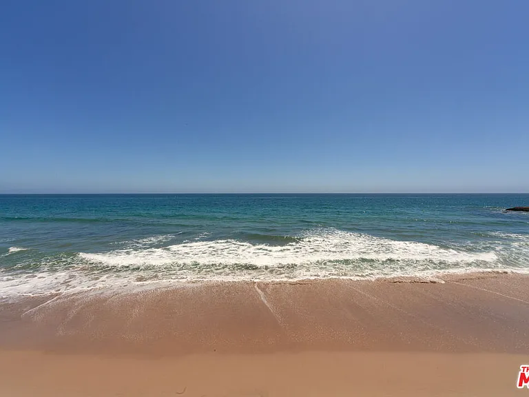 25216 Malibu Rd — Photo 21