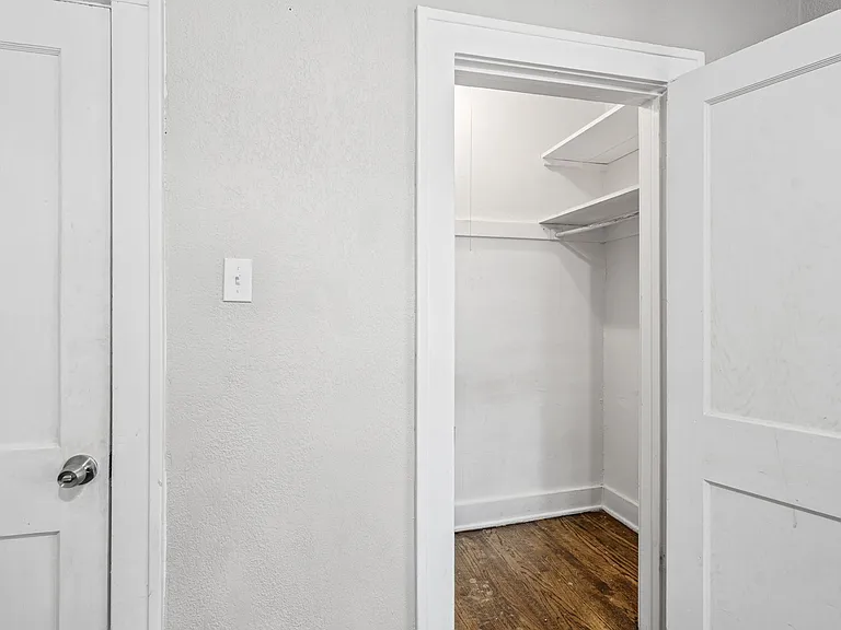 8102 Highland Ave — Photo 16
