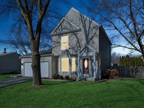 1137 Crimson Ct, Naperville, IL 60564