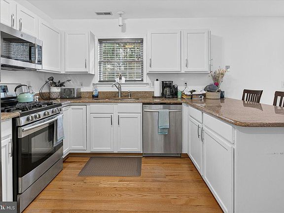 5th image of 117 Inboard Ave