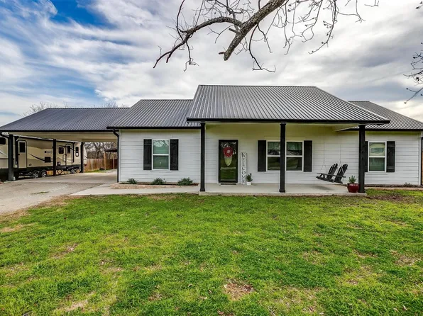 216 Weir St, Covington, TX 76636