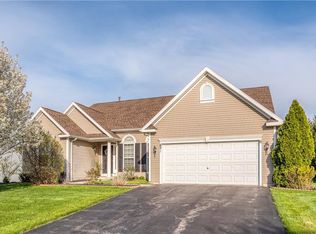 91 Charissa Run, Rochester, NY 14623