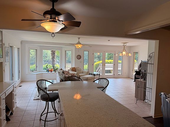 4th image of 5917 Woodstock Ct