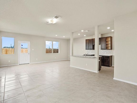 3rd image of 10215 Melissa Ranch Blvd
