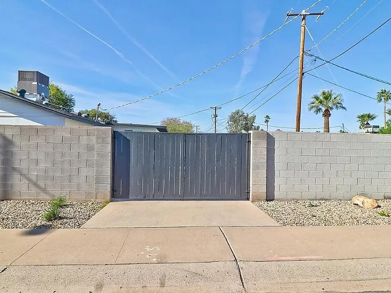 8144 E Fairmount Ave — Photo 37