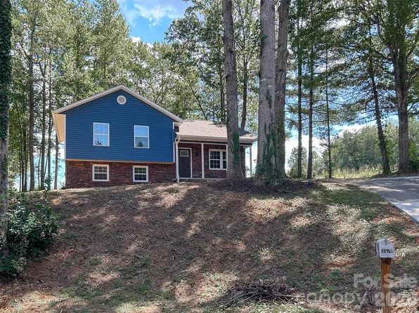 3570 Brook St, Lenoir, NC 28645