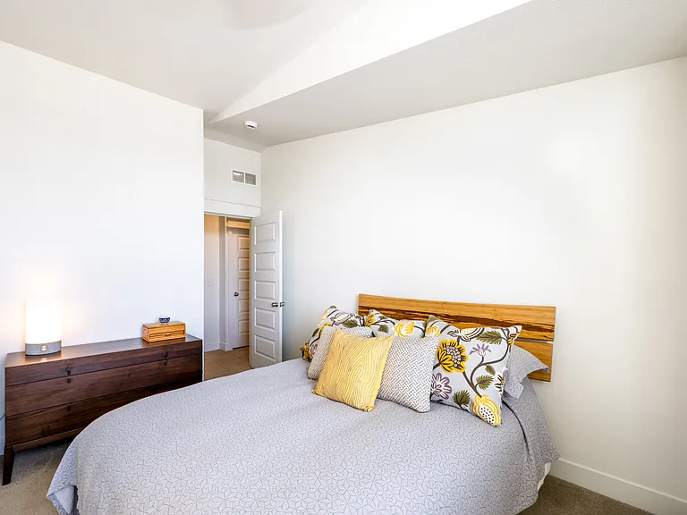 10341 Martin Luther King Blvd — Photo 14