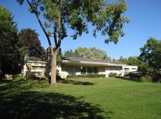 2405 W Dean Rd, River Hills, WI 53217