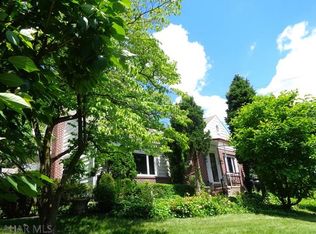 230 Ruskin Dr, Altoona, PA 16602