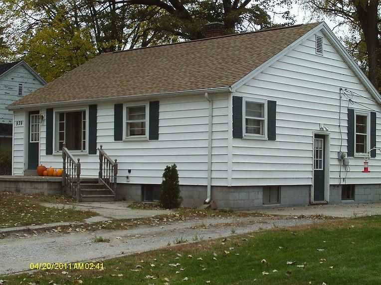 1st image of 939 Shady Shore Dr