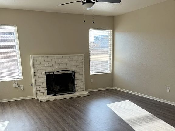 4th image of 2715 Lomita Cir