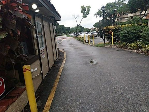 4th image of 5961 N Falls Circle Dr