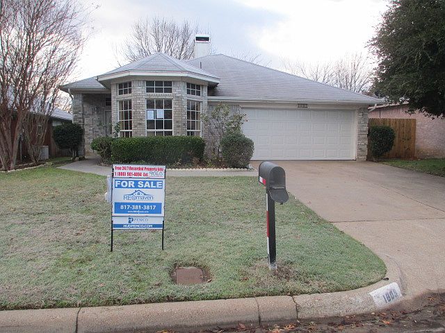 1st image of 1809 Lincolnshire Way