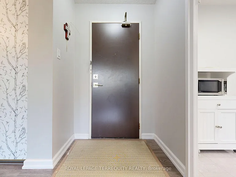2 Glamorgan Ave #212 — Photo 18