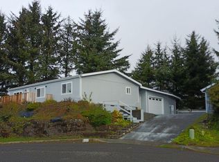 408 Knoll Ln, Brookings, OR 97415