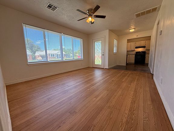 2nd image of 2104 Andover Ct