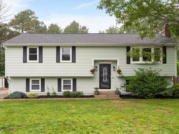 8 Santo St, Plymouth, MA 02360