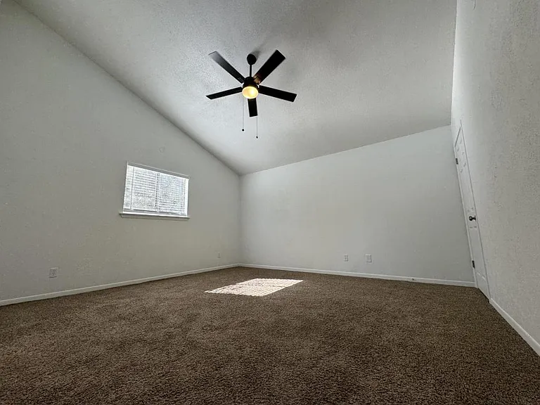 3912 Shallow Ford Rd — Photo 8