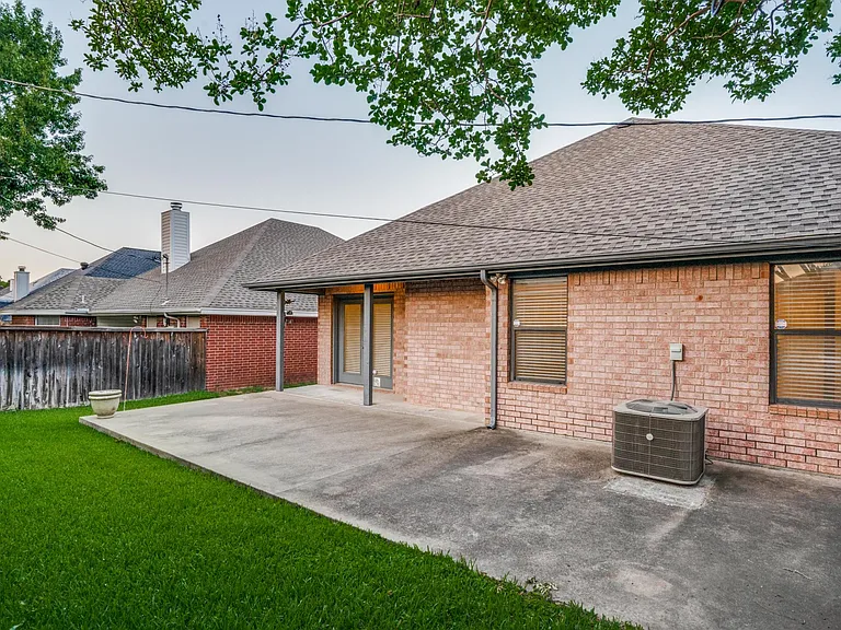 4820 Ashworth Ct — Photo 31