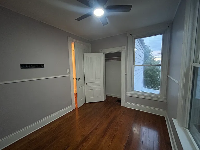 2031 Greenup St #2 — Photo 11