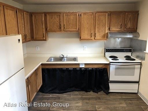 3rd image of 2550 N Ogden St APT 3
