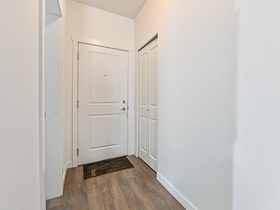 2nd image of 15848 Fraser Hwy #306