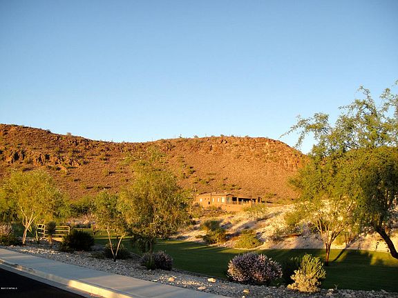 5th image of 8936 W Roberta Ln