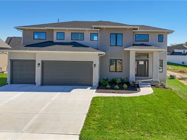 6009 Arapahoe St, Shawnee, KS 66226