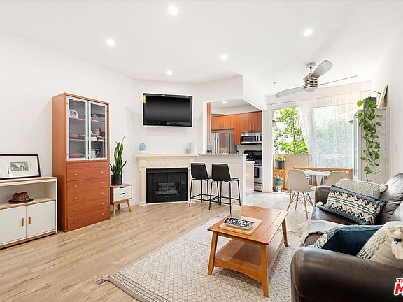 3rd image of 620 S Gramercy Pl APT 131