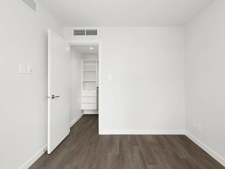 8189 Cambie St #302 — Photo 9