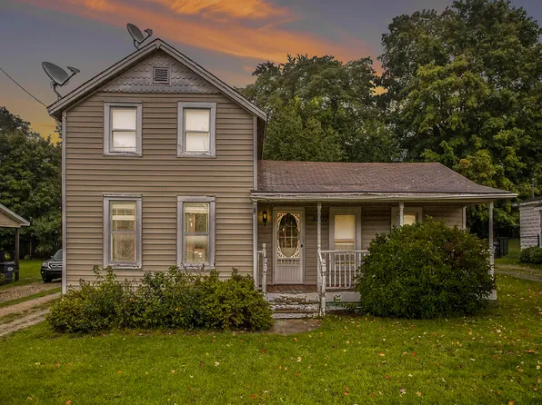 57177 S Main St, Mattawan, MI 49071