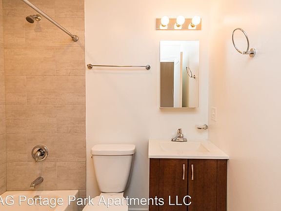 4th image of 4909 W Cuyler Ave #3