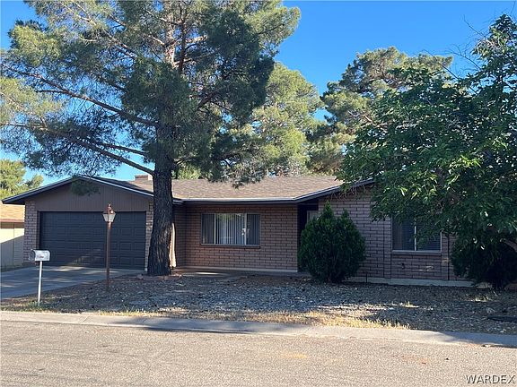 2nd image of 980 Hillside Drive
