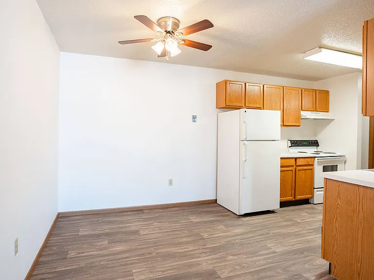 Fargo, ND Country Edge Apartments | 21C | Dining