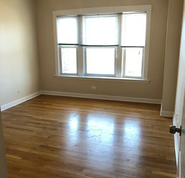7462 N Greenview Ave #1 — Photo 5