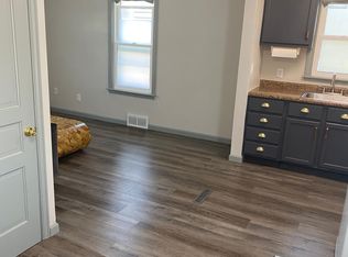 315 1/2 E Jefferson St, Morris, IL 60450