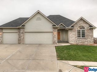 721 Avenue P, Carter Lake, IA 51510