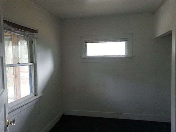 5th image of 9027 Veterans Dr SW