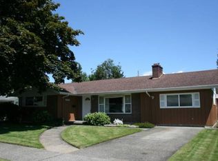 1121 Garfield St, Enumclaw, WA 98022