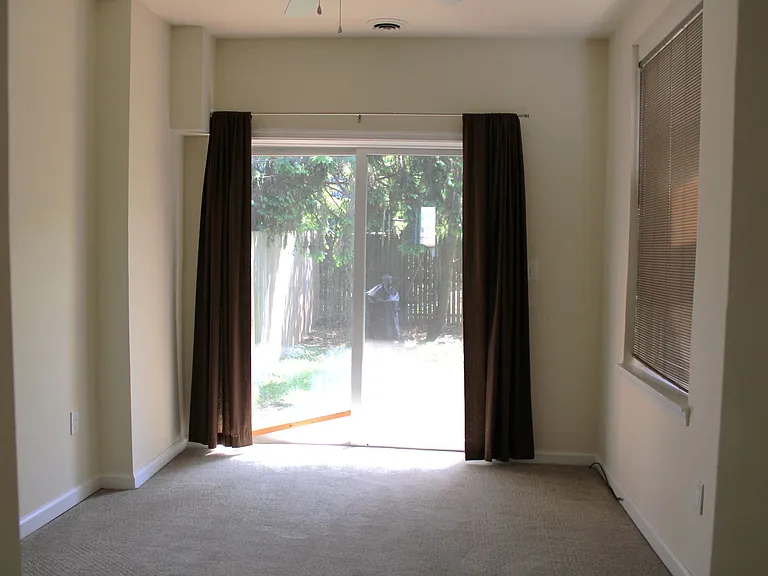 564 Race St — Photo 11