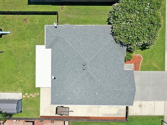 5th image of 709 Angelle Dr