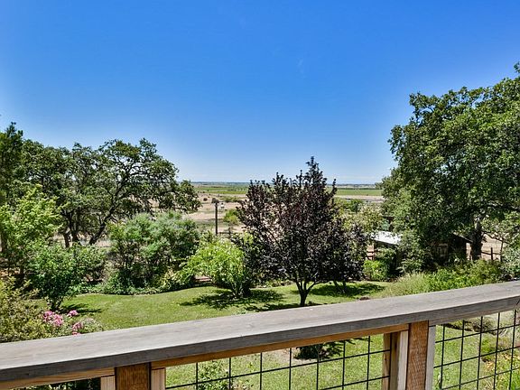 4th image of 9886A Spring Valley Dr