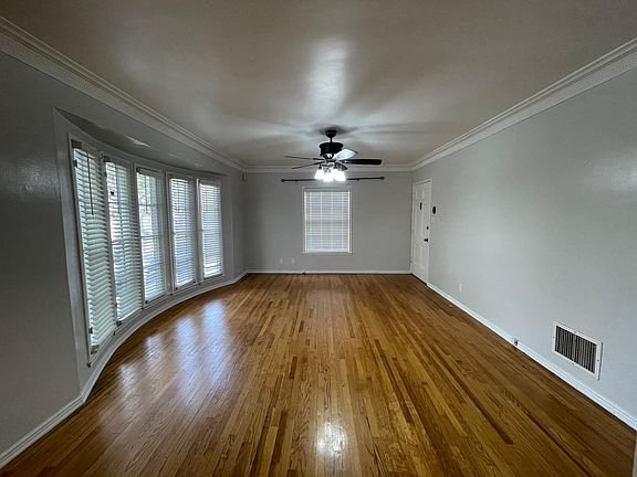4th image of 920 S Curson Ave #920
