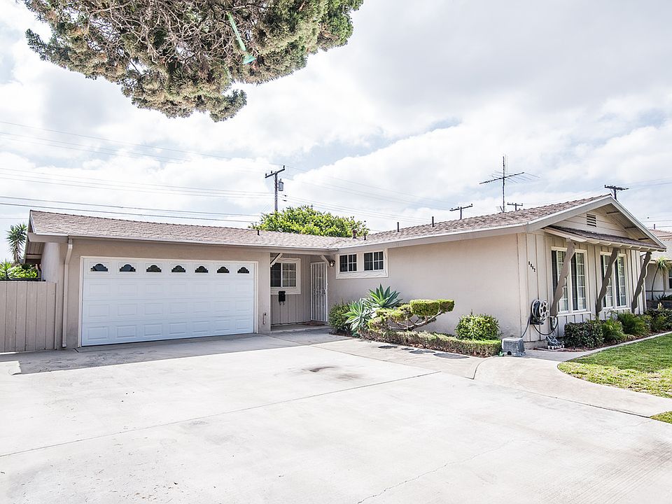 1st image of 8862 San Antonio Dr