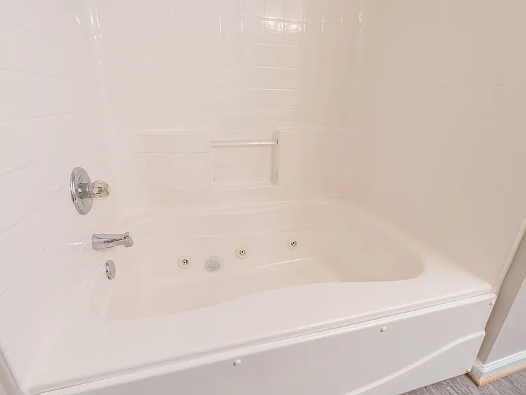 4022 Holston Ct — Photo 12