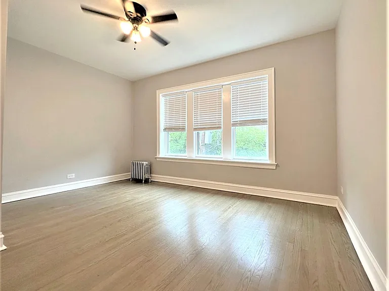 1352 W Carmen Ave #1N — Photo 14