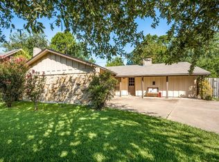 1131 Gloucester Ct N, Irving, TX 75062